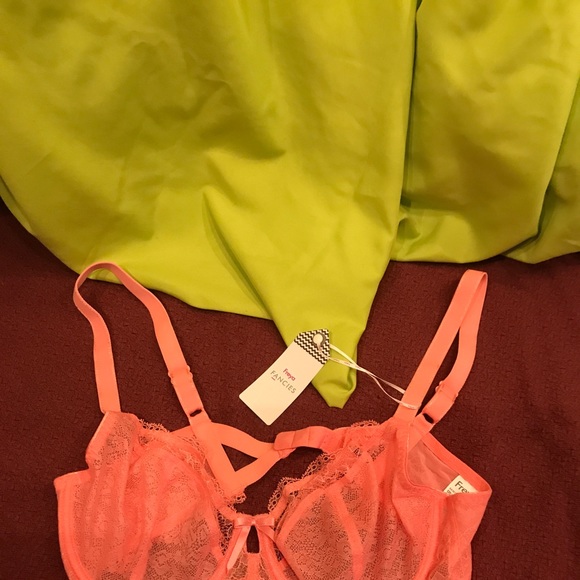 Bra - Picture 2 of 2